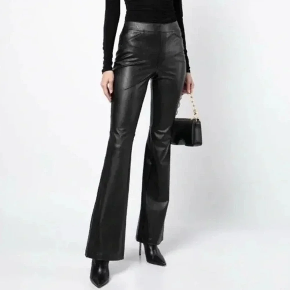 Spanx Black Leather Like Flare Pants Size‎ Medium Petite